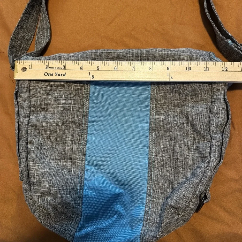 Timbuk2 Heathered Grey And Blue Sling Messenger Bag!